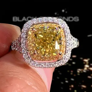 18k White Gold 1.0 Ct Yellow Cushion Cut Diamond Engagement Ring