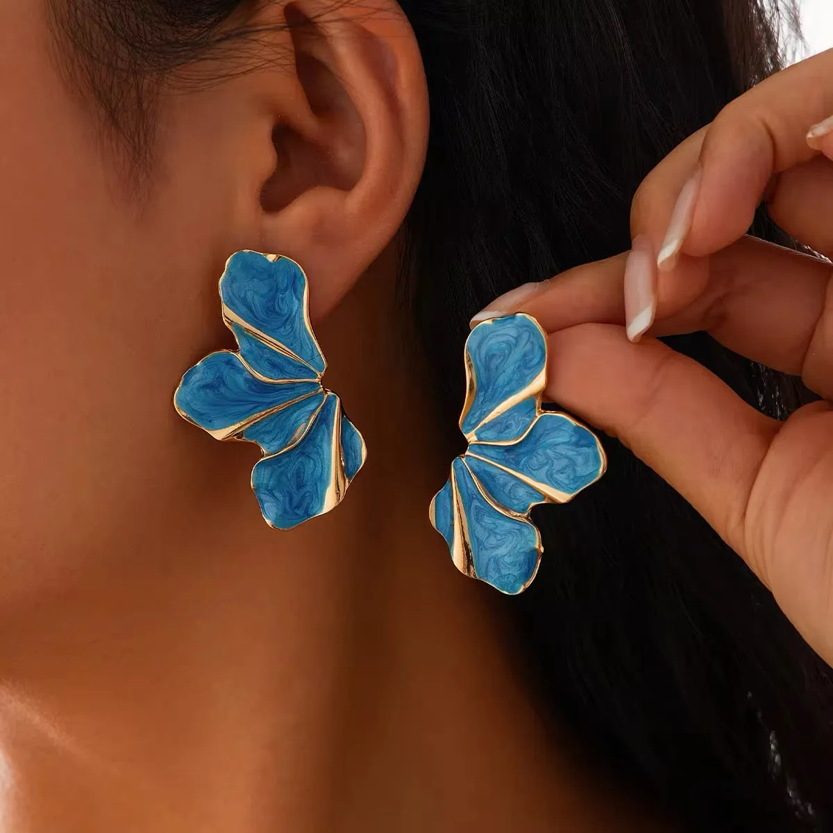 Asymmetric Charming Enamel Flower Petal Stud Earrings