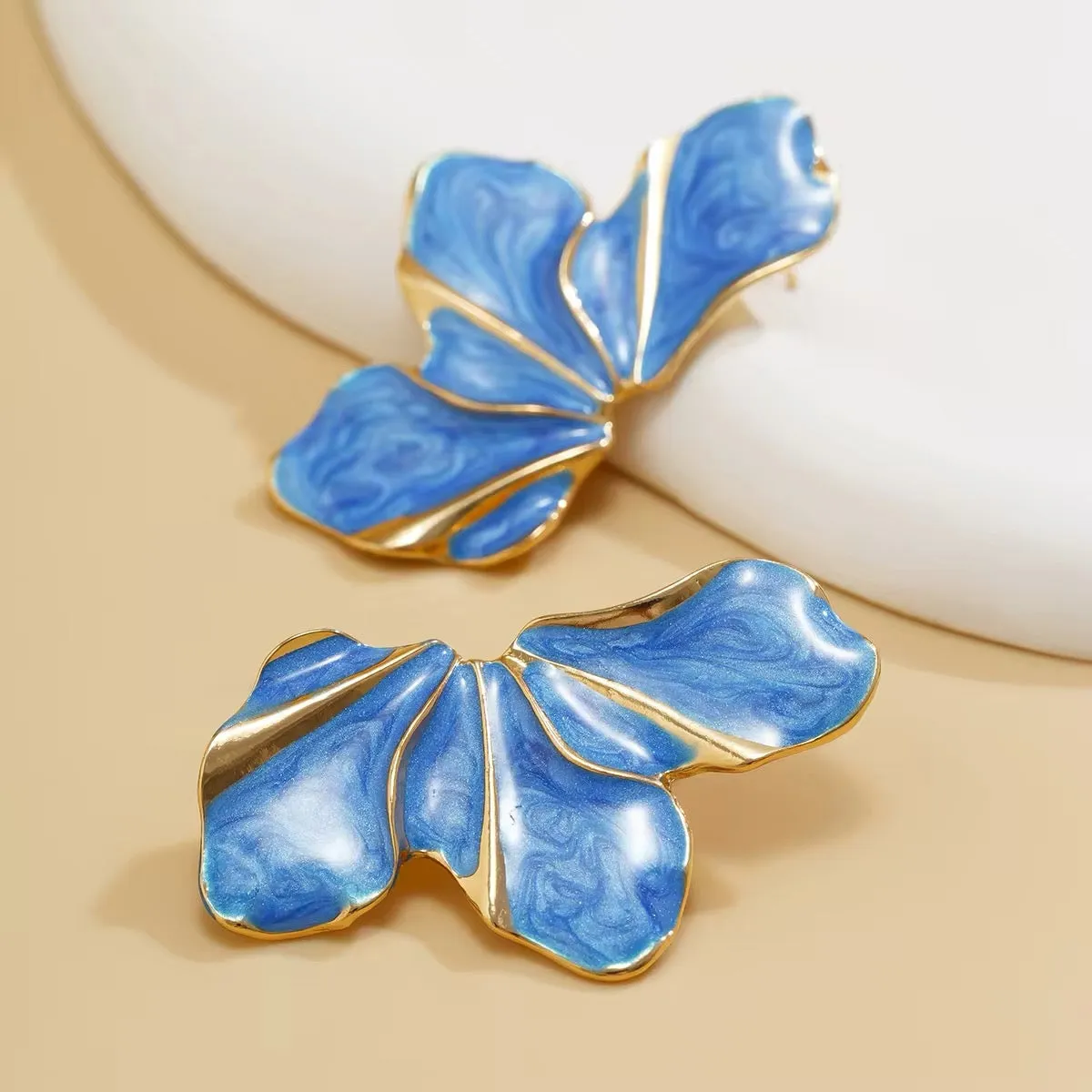 Asymmetric Charming Enamel Flower Petal Stud Earrings