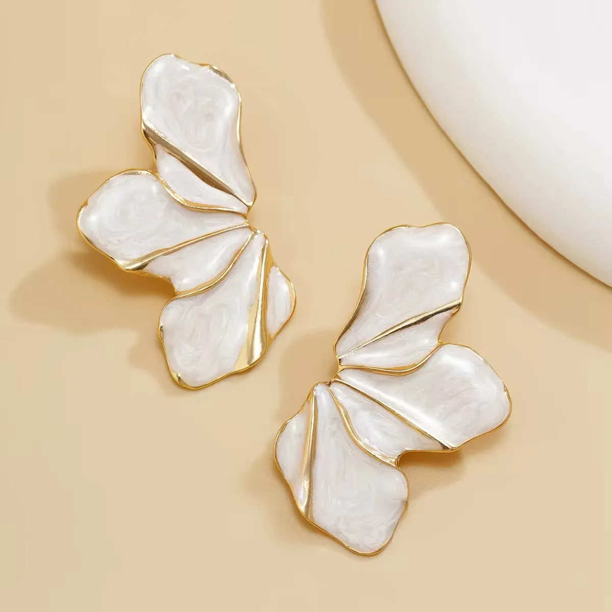 Asymmetric Charming Enamel Flower Petal Stud Earrings