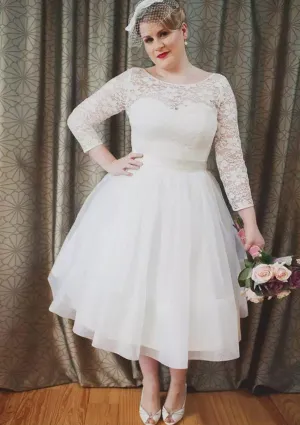 Ball Gown Bateau 3/4 Sleeve Tea-Length Lace Tulle Wedding Dress