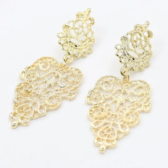 Black Metal Hollow Leaf Weave Shaped Drop Earrings