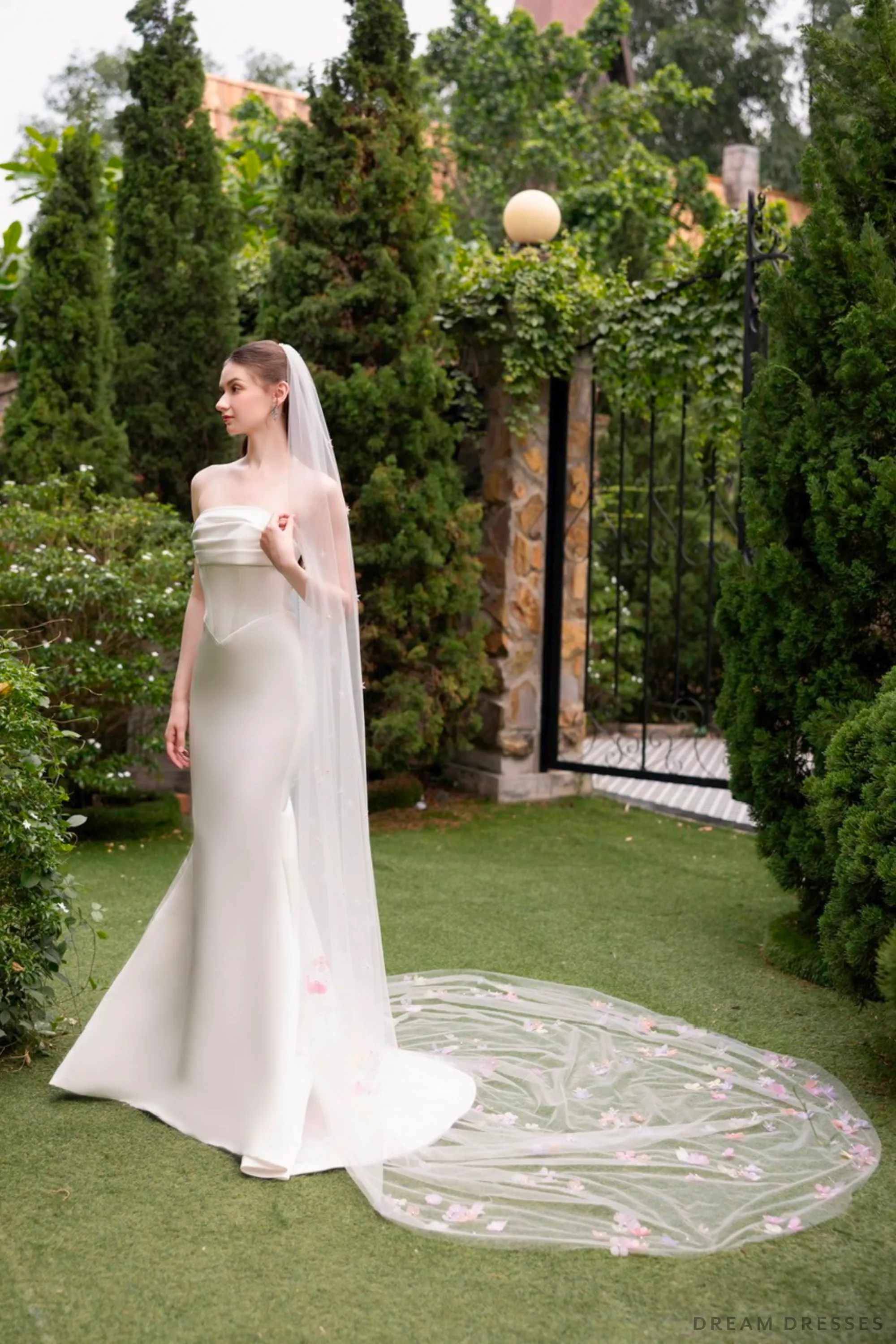 Bridal Veil with 3D Flowers (#ESIYA)