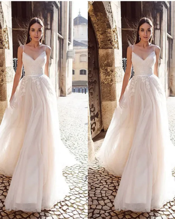 Elegant 2019 Lace Tulle Beach Wedding Dresses Spaghetti Straps Tulle Ruffles A-line Bridal Gowns