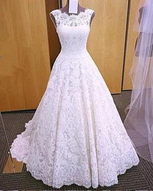 Elegant A line Lace Wedding Dresses Scoop Neckline Sweep Train Bridal Gowns