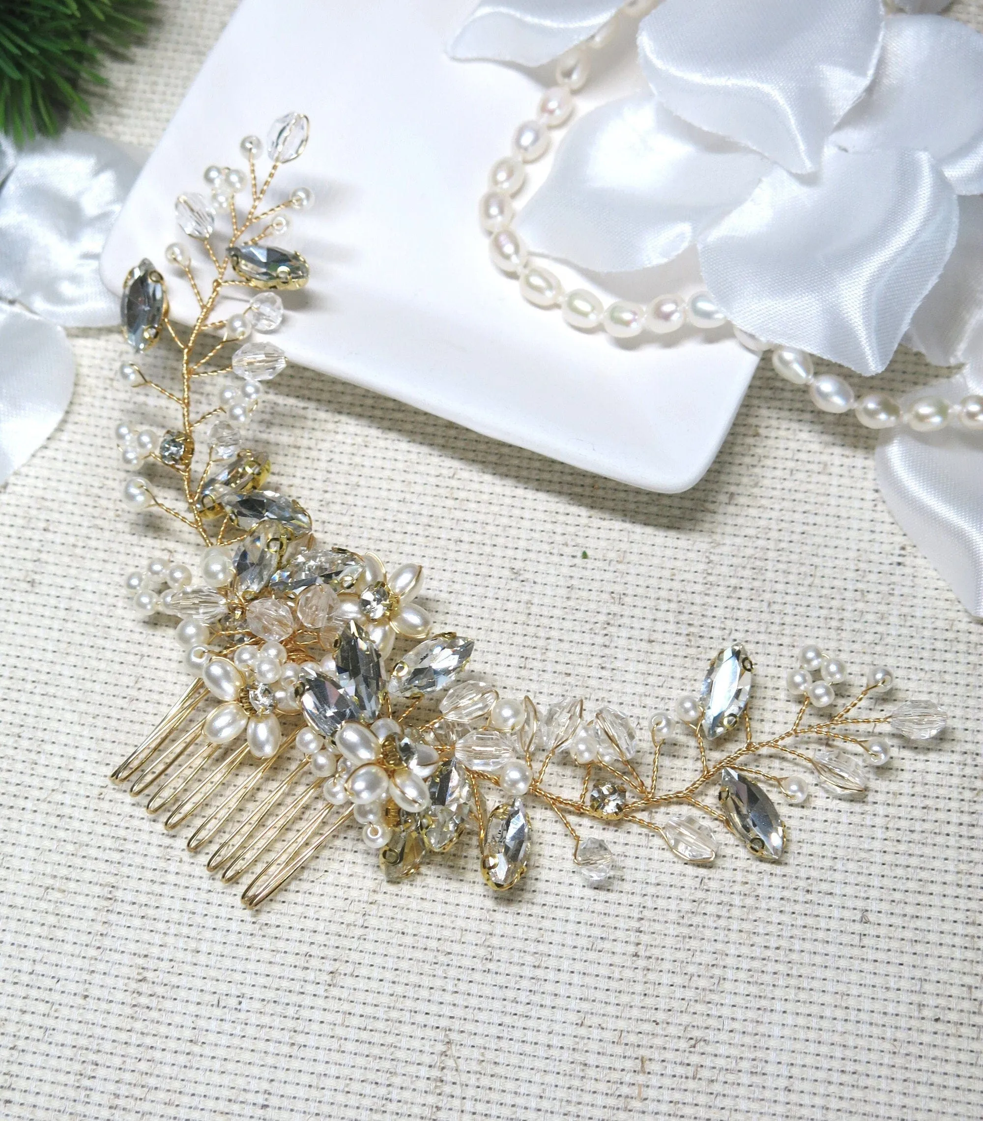 Floral Pearl Hair Comb, Bridal Rhinestone Hairpiece, Wedding Crystal Flower Decorative Hair Comb Headpiece
