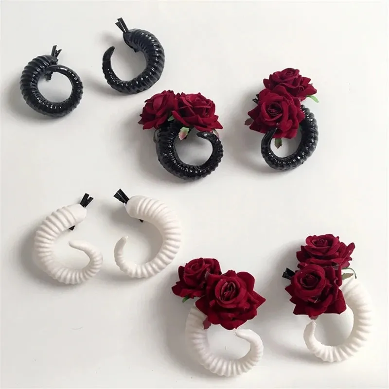 GOTHIC DEVIL HORN HAIRPIN UB2729