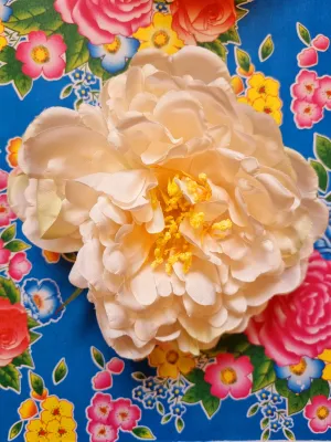 Hair flowers