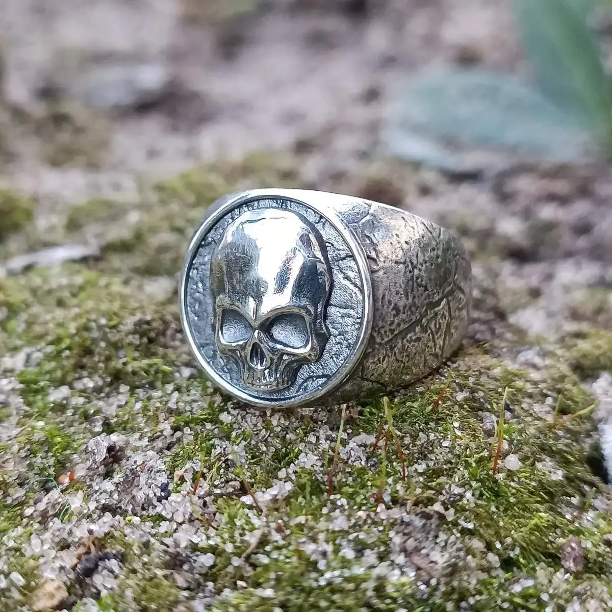 Human skull silver signet ring