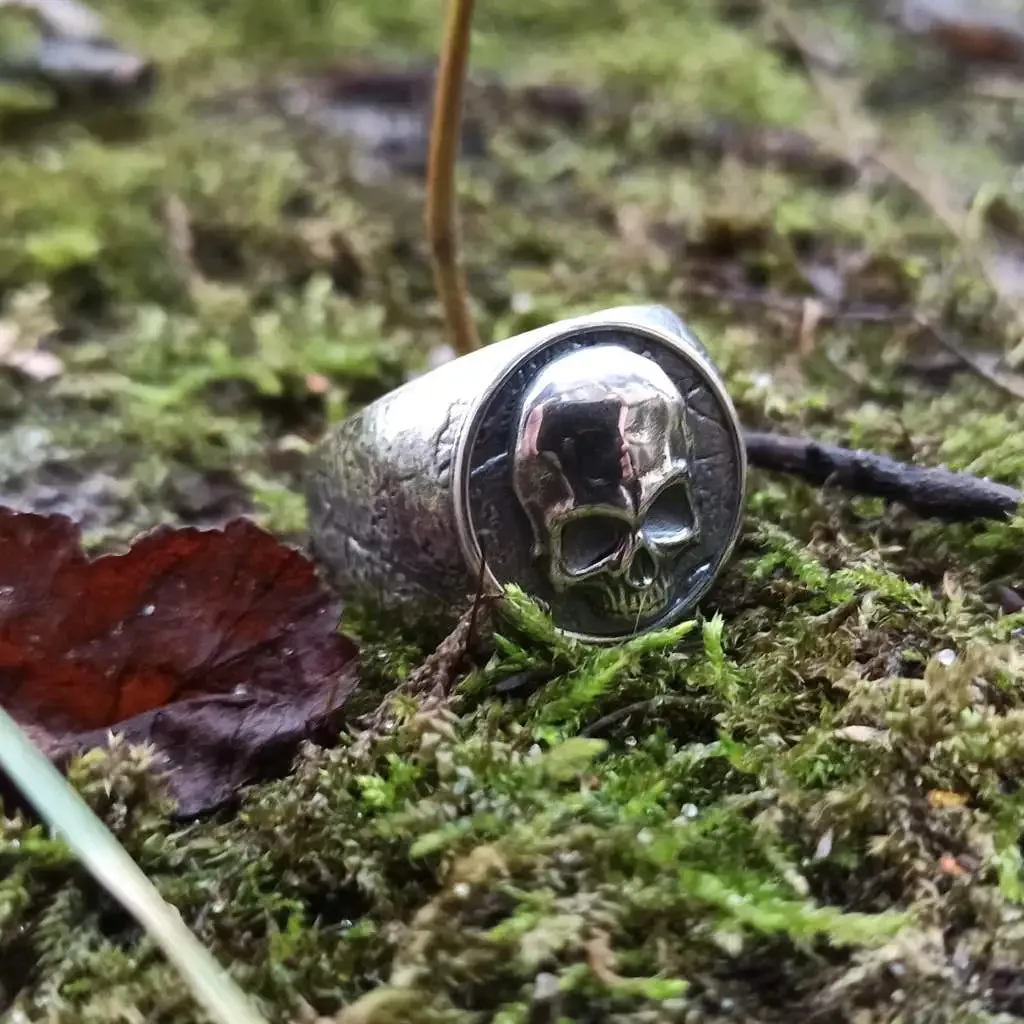 Human skull silver signet ring