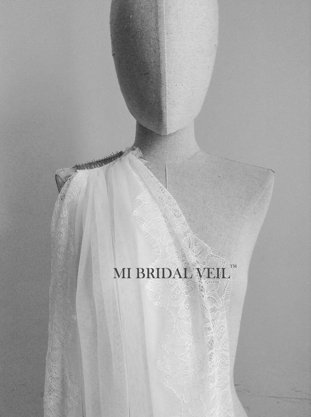 Lace Wedding Veil, Fingertip Chantilly Lace Bridal Veil, Boho Bridal Veil, Mi Bridal