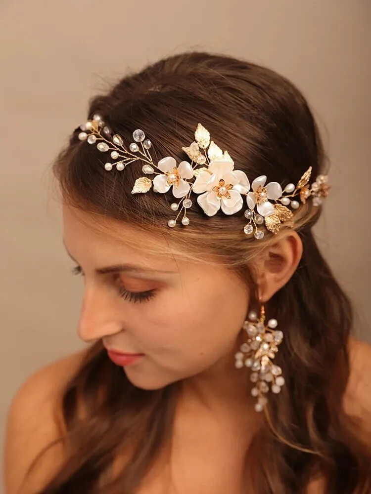 Large White Flower Bridal Hair Vine, Wedding Floral Head Wreath Hairpiece, Pearl Hair Wire Headpiece for Bride