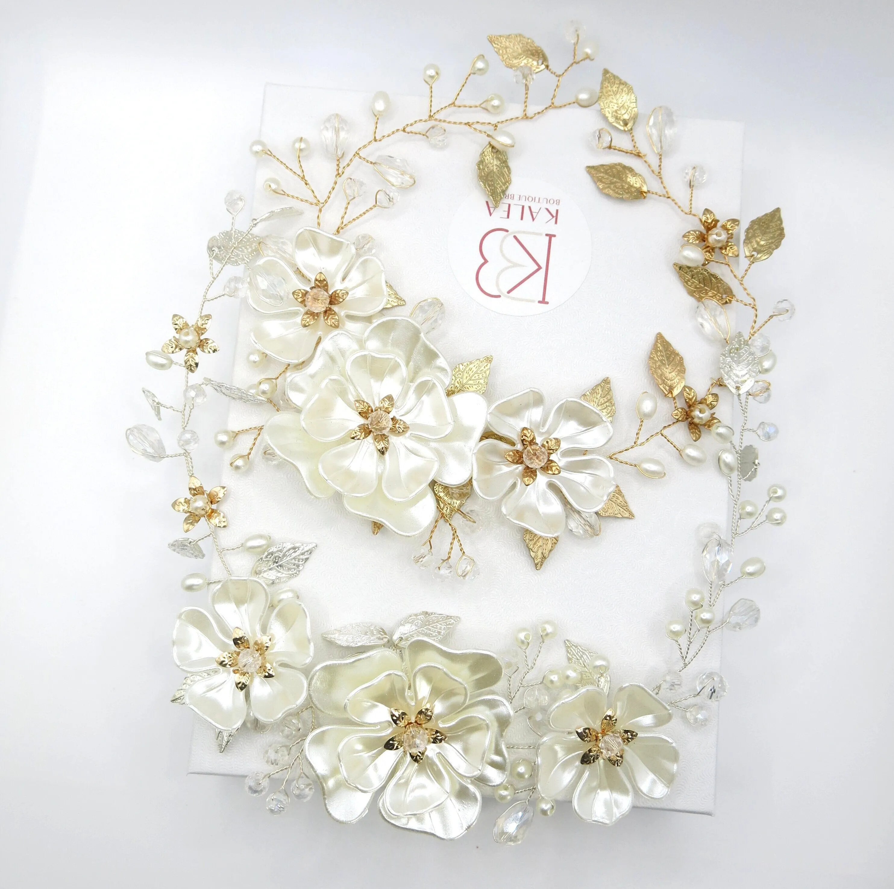 Large White Flower Bridal Hair Vine, Wedding Floral Head Wreath Hairpiece, Pearl Hair Wire Headpiece for Bride