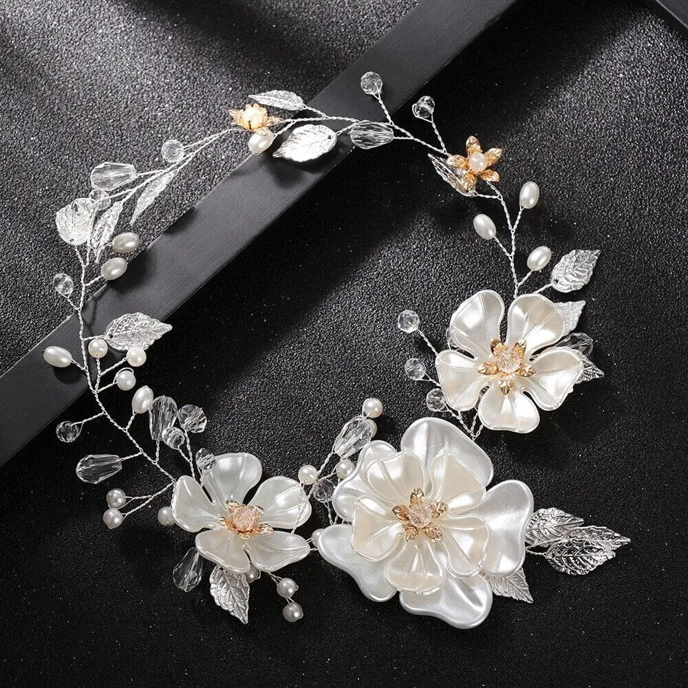 Large White Flower Bridal Hair Vine, Wedding Floral Head Wreath Hairpiece, Pearl Hair Wire Headpiece for Bride