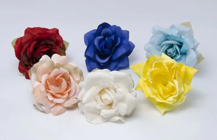 Leilani - White - Coloured Flower Option