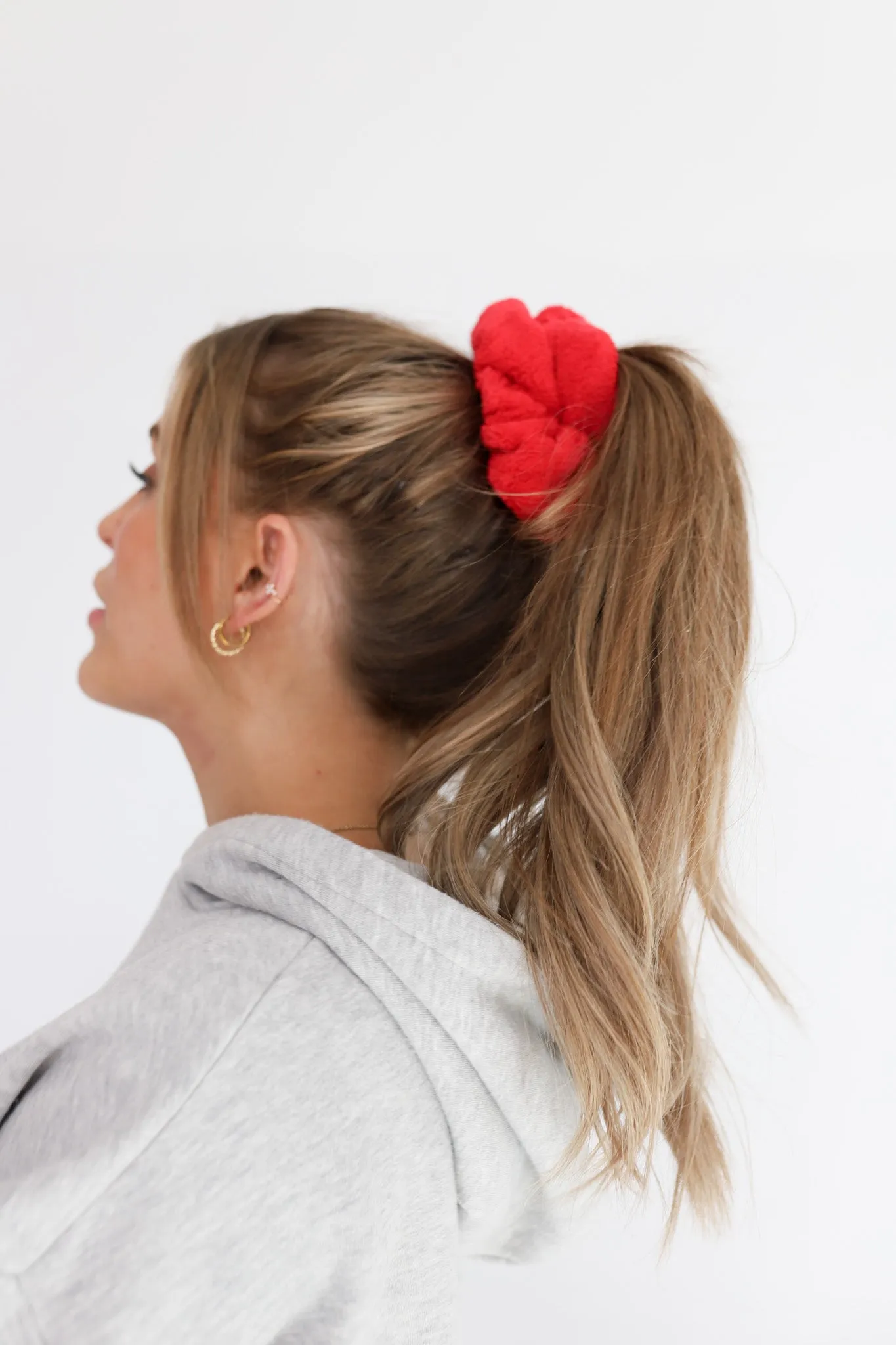 OVERSIZED TOWEL SCRUNCHIES ( 18 COLORS )