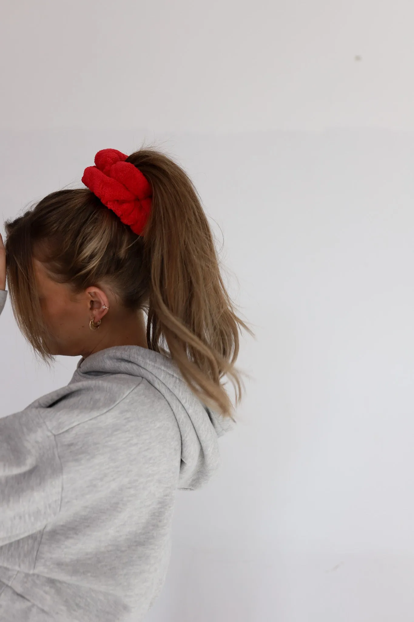 OVERSIZED TOWEL SCRUNCHIES ( 18 COLORS )