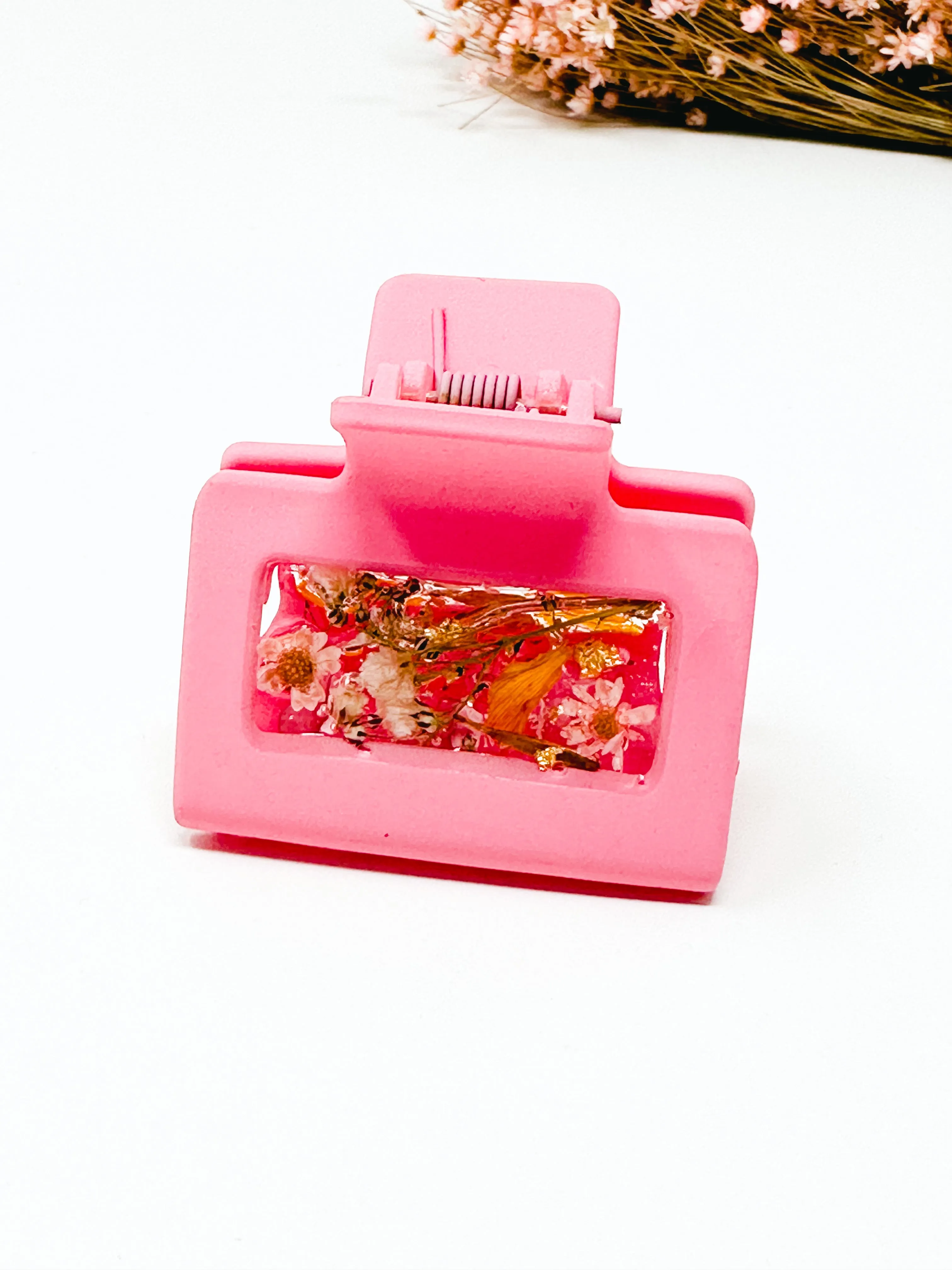 Pink SM Claw Clip with real Flowers