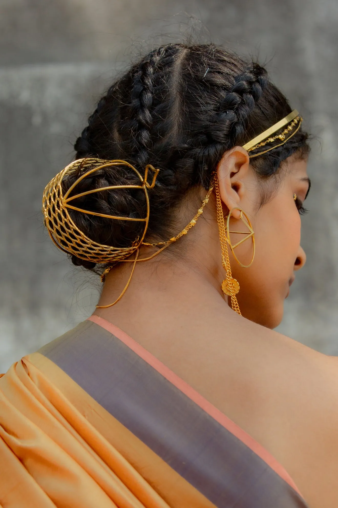 Roma Narsinghani Hori Hair Bun