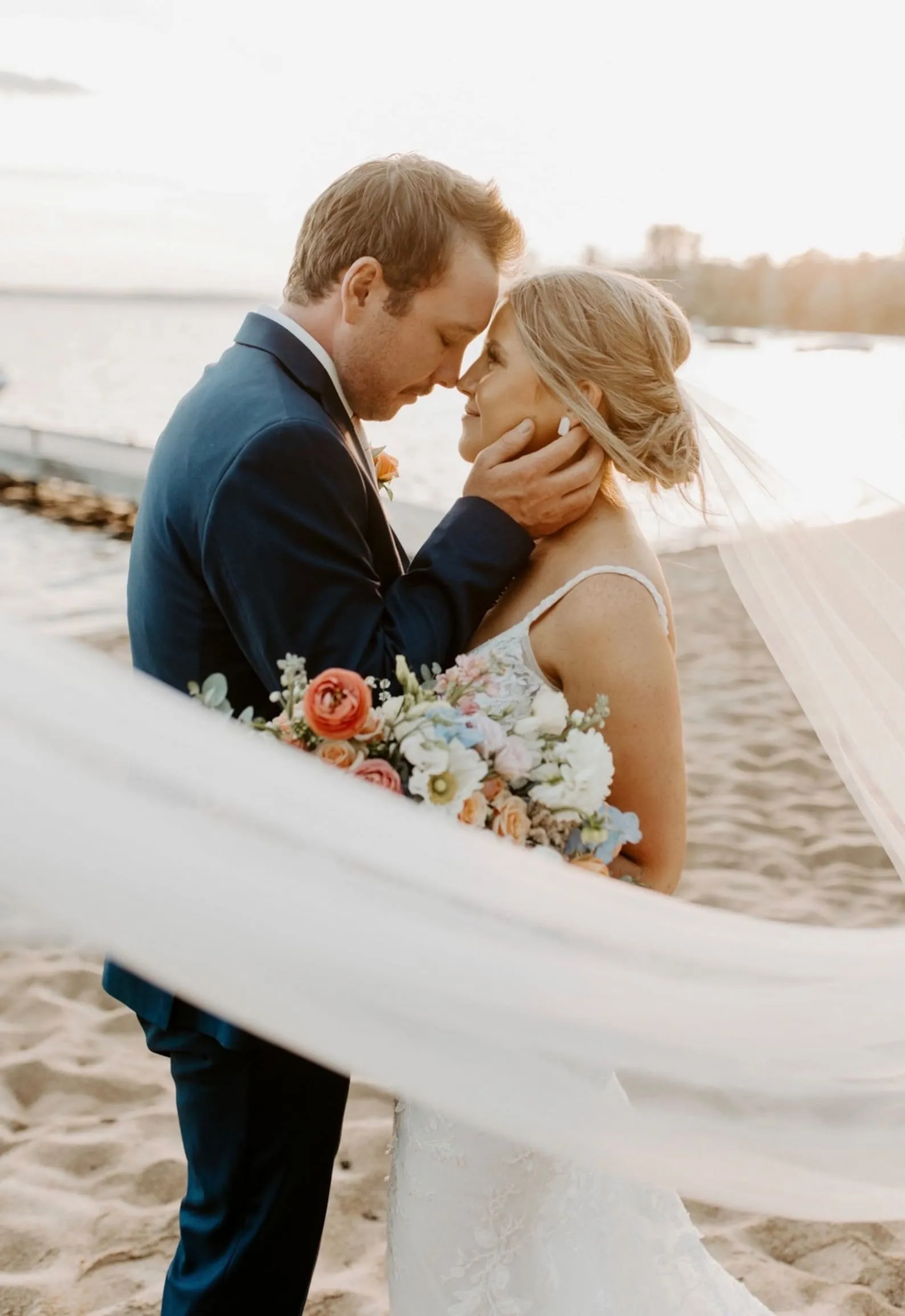 Roycebridal Vintage Ultra Modern Sheer Bridal Veil Wedding Veil