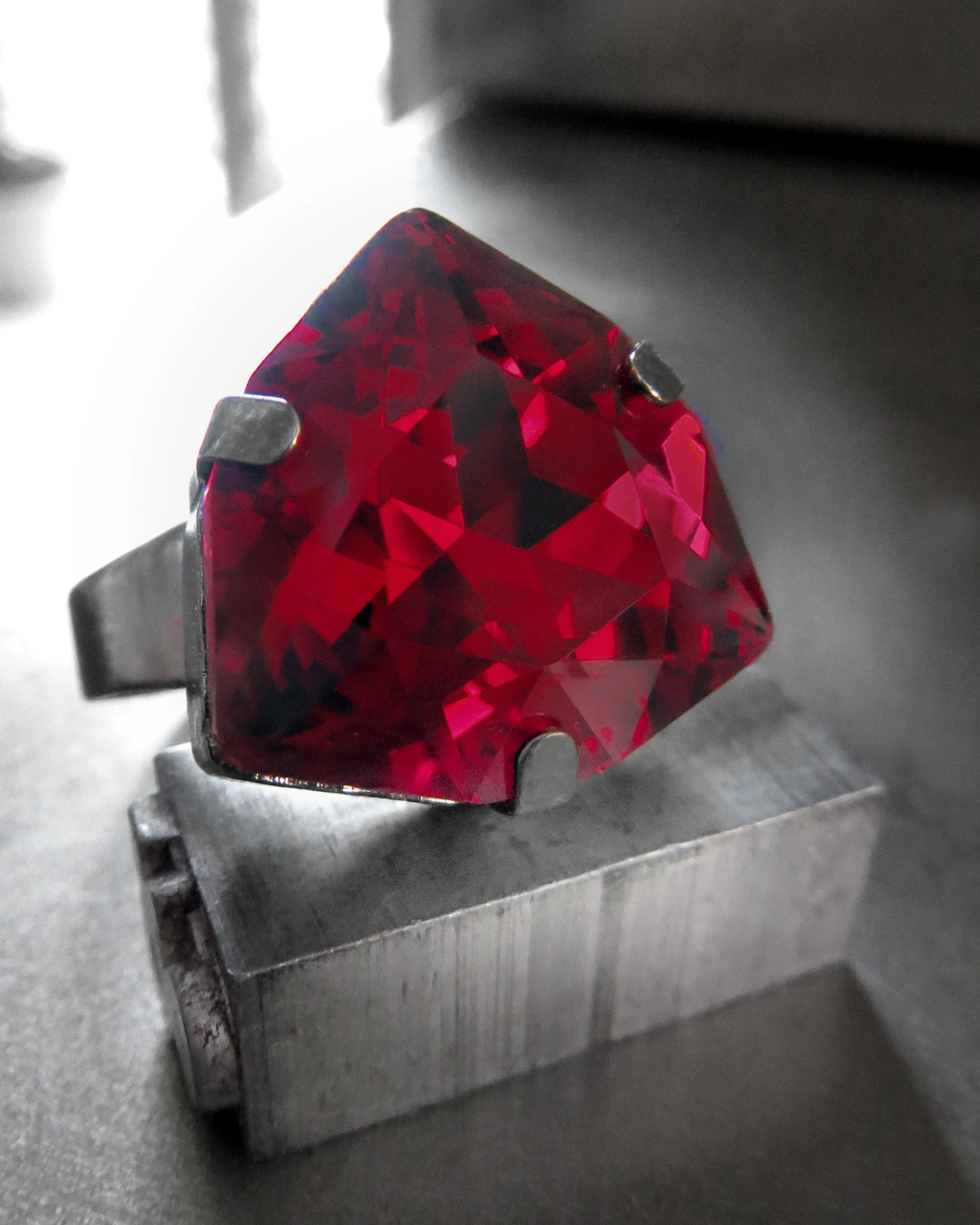SCARLET - Regal Red Crystal Ring - Trilliant Triangle Shape
