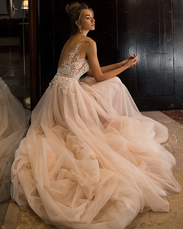 Sexy Sheer Straps Lace Wedding Dress V-Neck Elegant Backless Bridal Gowns for Women