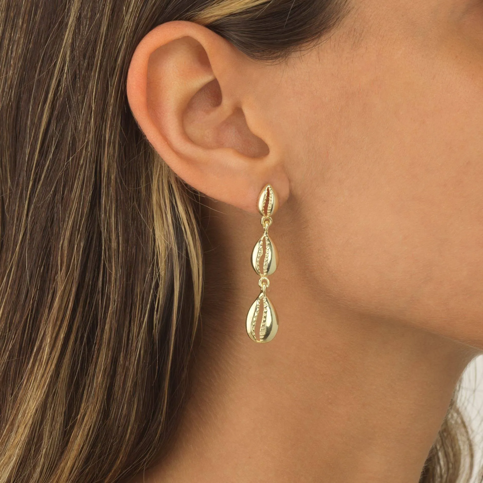 Shell Drop Stud Earring