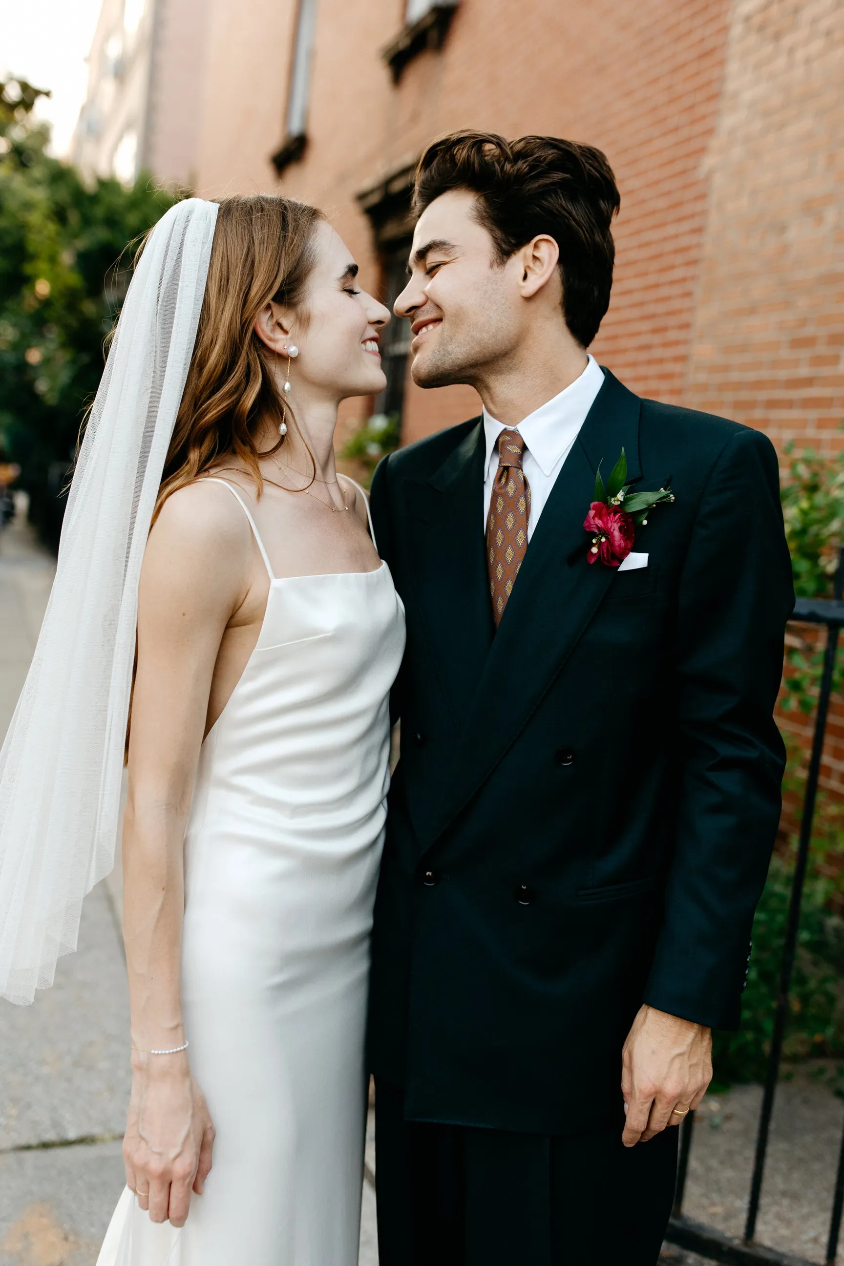Simple Elbow Length Wedding Veil, Soft Single Tier Bridal Veil with Cut Edge