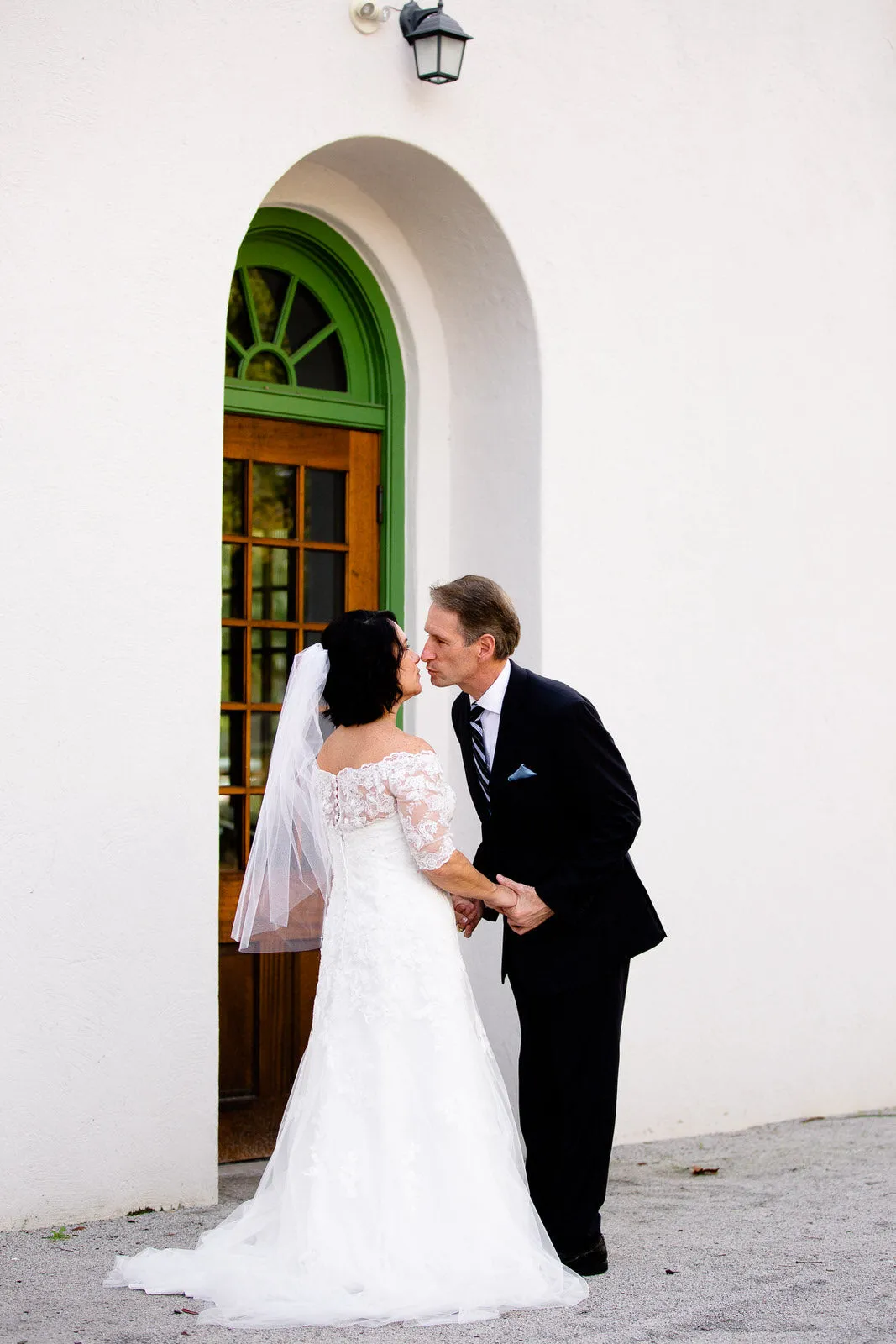Simple Elbow Length Wedding Veil, Soft Single Tier Bridal Veil with Cut Edge