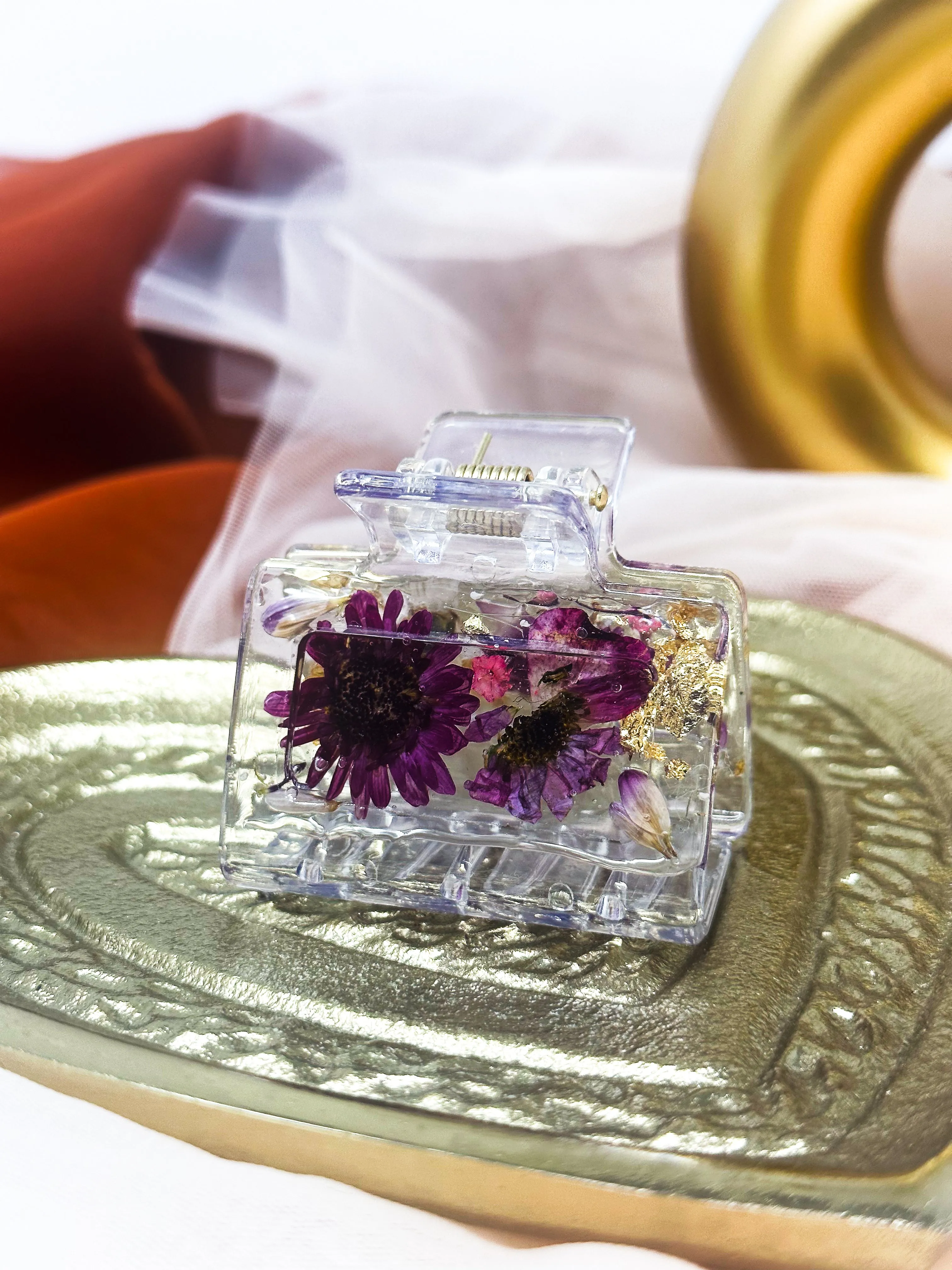 Sm Crystal Clear Clips Infused with Real Flowers in Resin. MADE TO ORDER: Choose Your Flowers