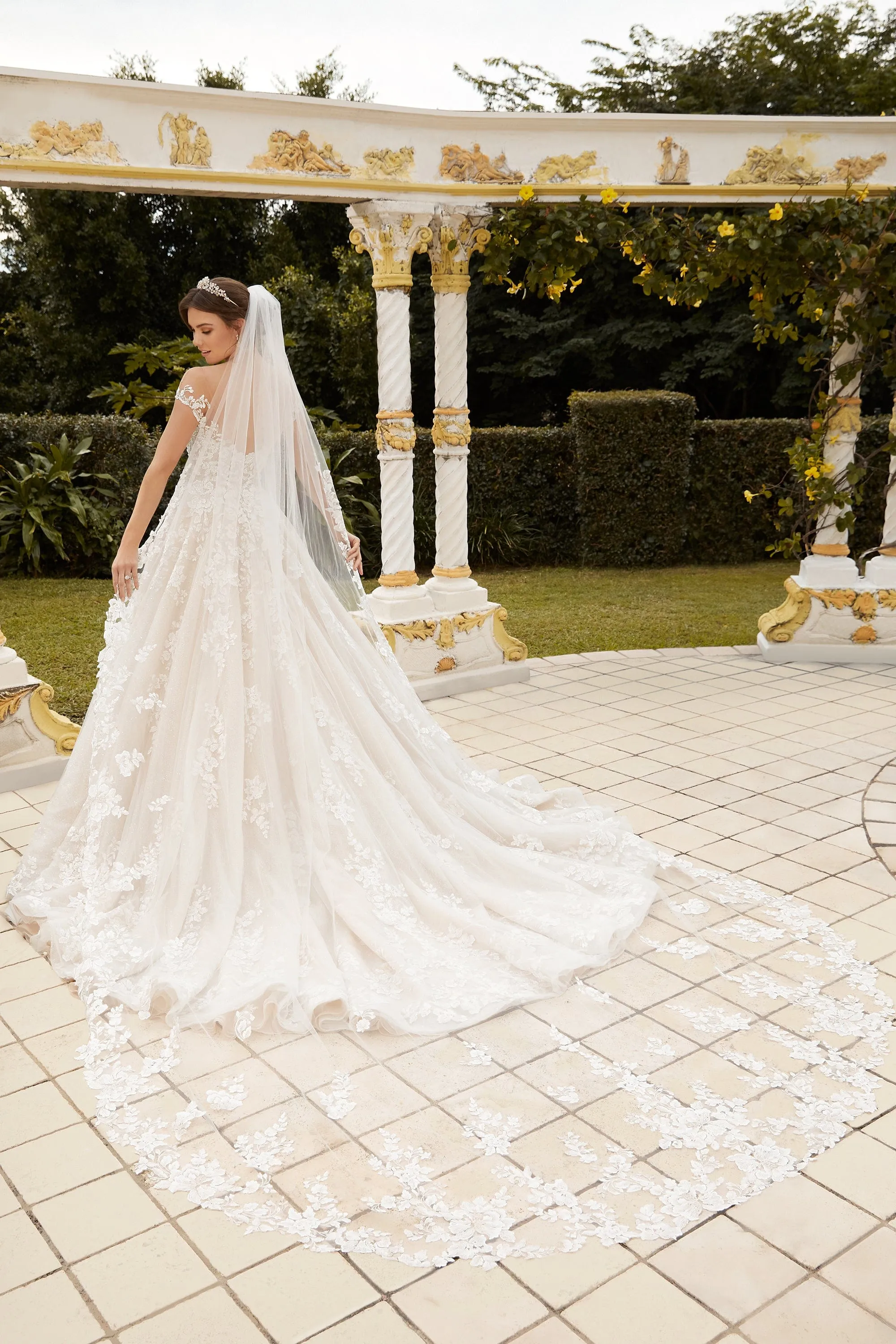 Sophia Tolli: ST1228Veil