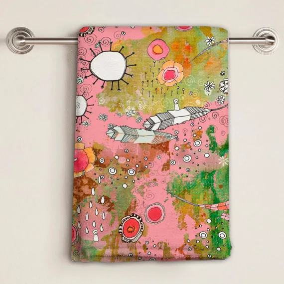 Towel 'Pink, Feathers, Flowers, Showers'