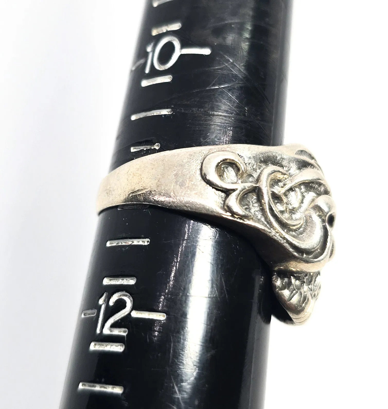 Tribal skull retro biker thick sterling silver skull with open eyes men's ring size 11 B