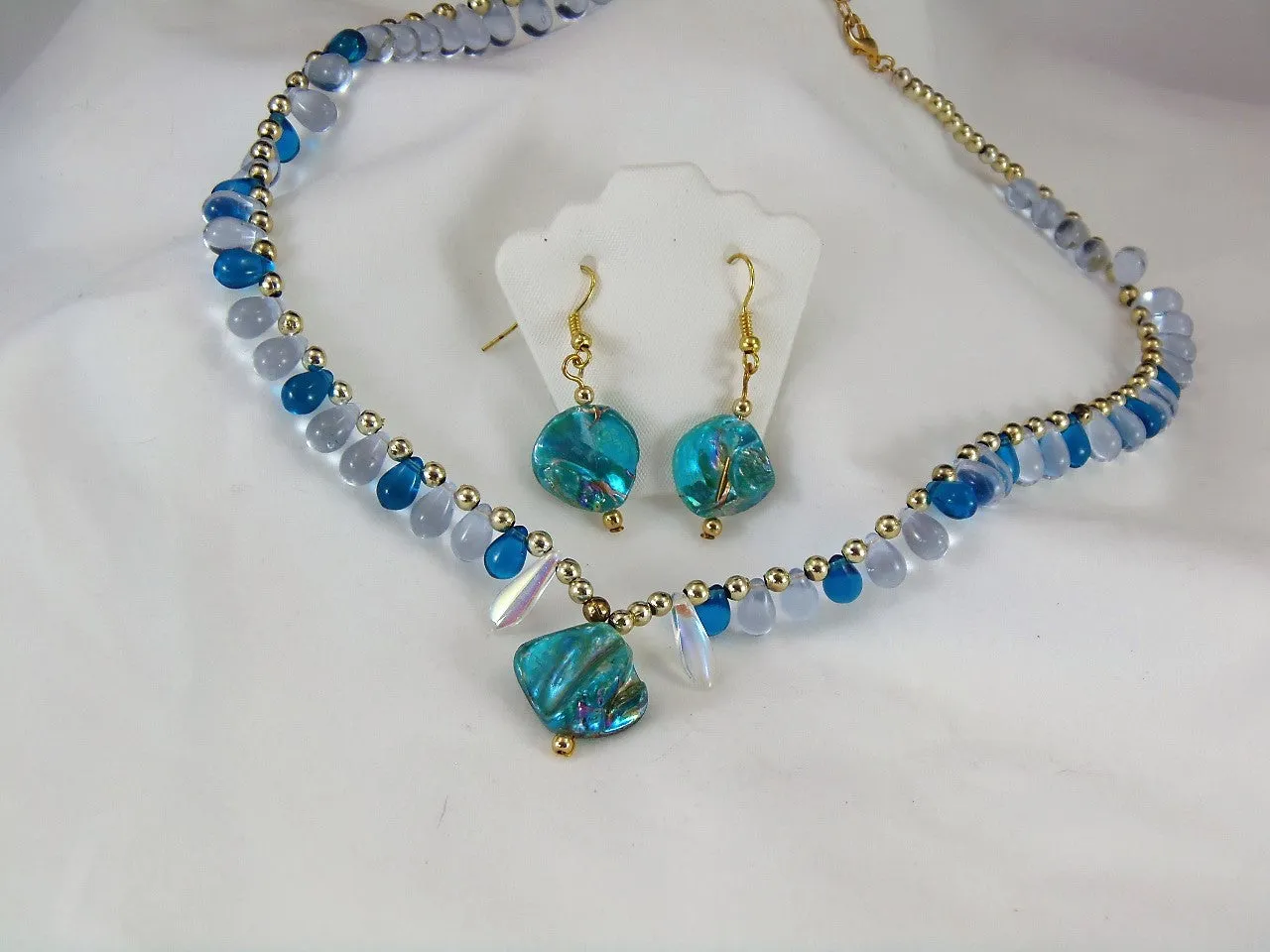 Turquoise Shell & Teardrop Set