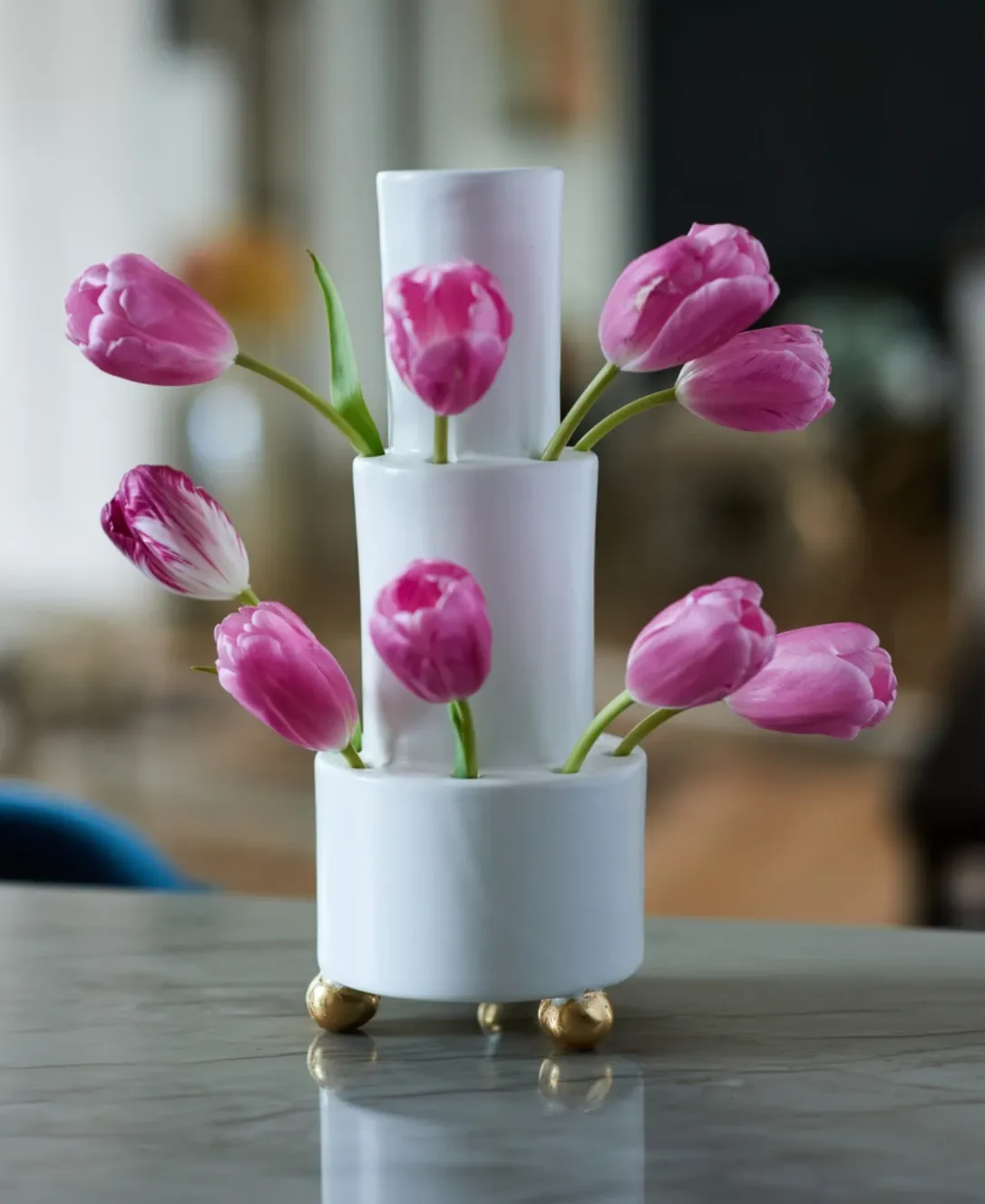 White 16- Hole Tulipiere with Gold Feet