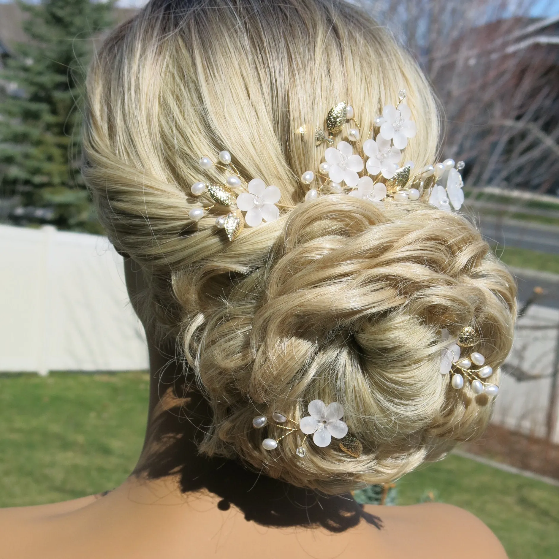 White Flower 5 PC Wedding Hairpin Set, Bridal Floral Wire Hair Pins, Pearl Branch Floral Hairpin Headpiece Set
